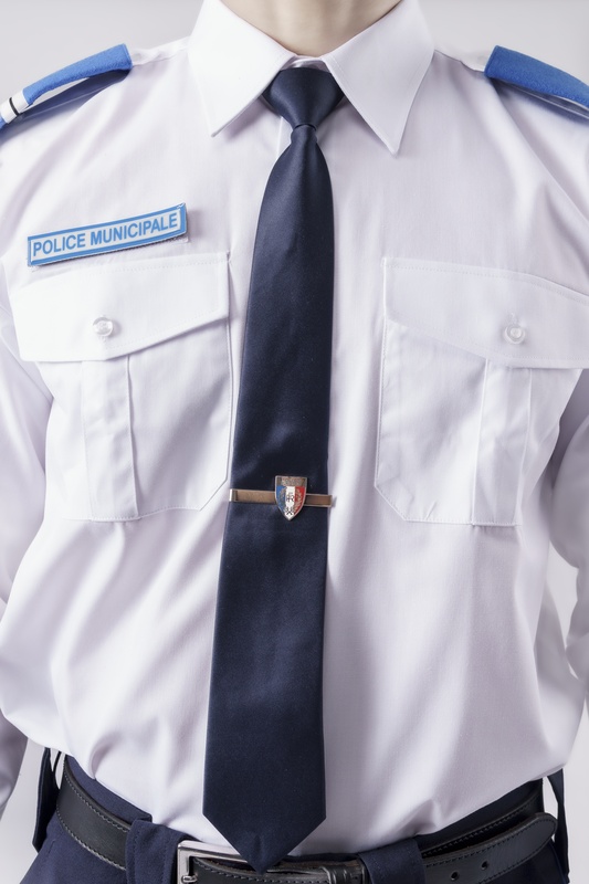 Chemise pattes épaules 2 poches ML col fermé HOMME