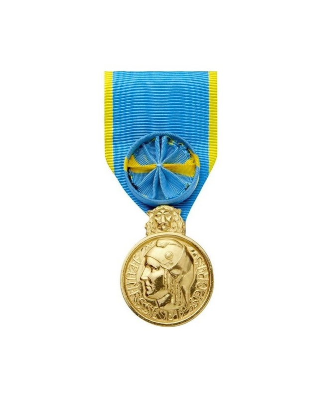 Médaille de la jeunesse, des sports et de l'engagement associatif Or