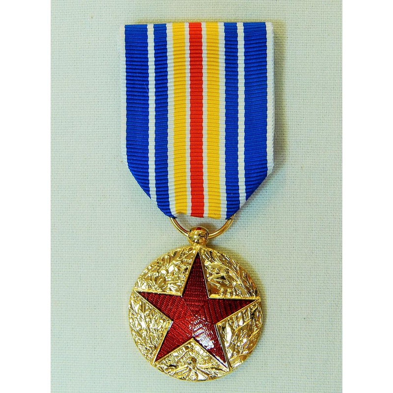 Médaille Insigne des Blessés Militaire étoile emaillée rouge